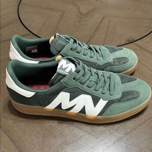 Skechers Green and White Men's Sneakers